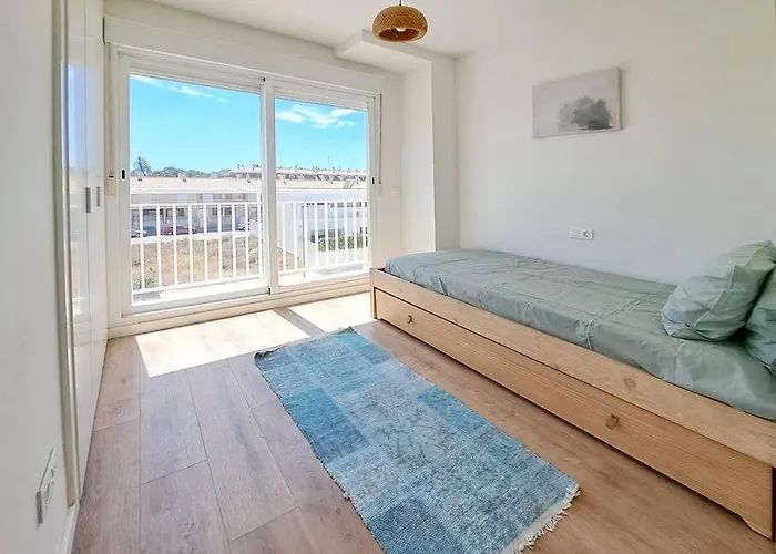 Charming Flat Close To The Beach