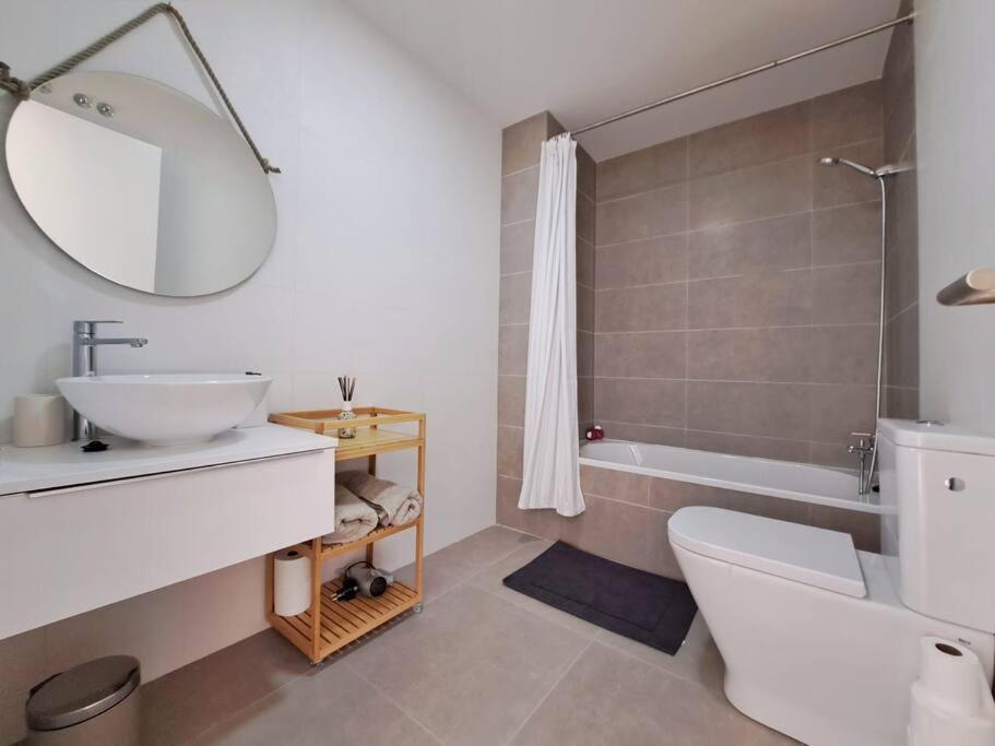Charming Flat Close To The